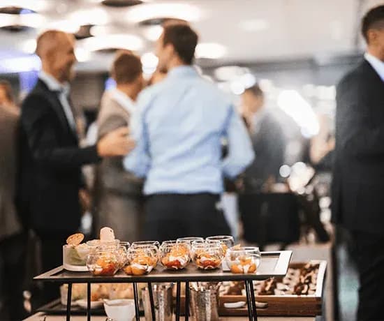 Business Lunch Catering: Genussvolles Fingerfood für Ihre Meetings