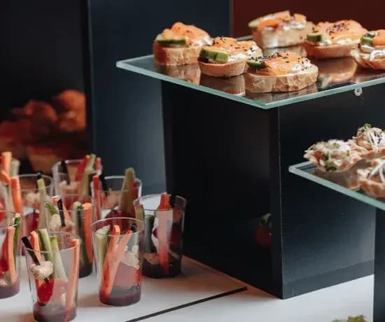 Fingerfood Catering für private Feiern: Genussvolle Momente mit Ihren Liebsten