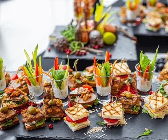 Fingerfood Catering für Unternehmen: Perfekt für Ihre Business-Events